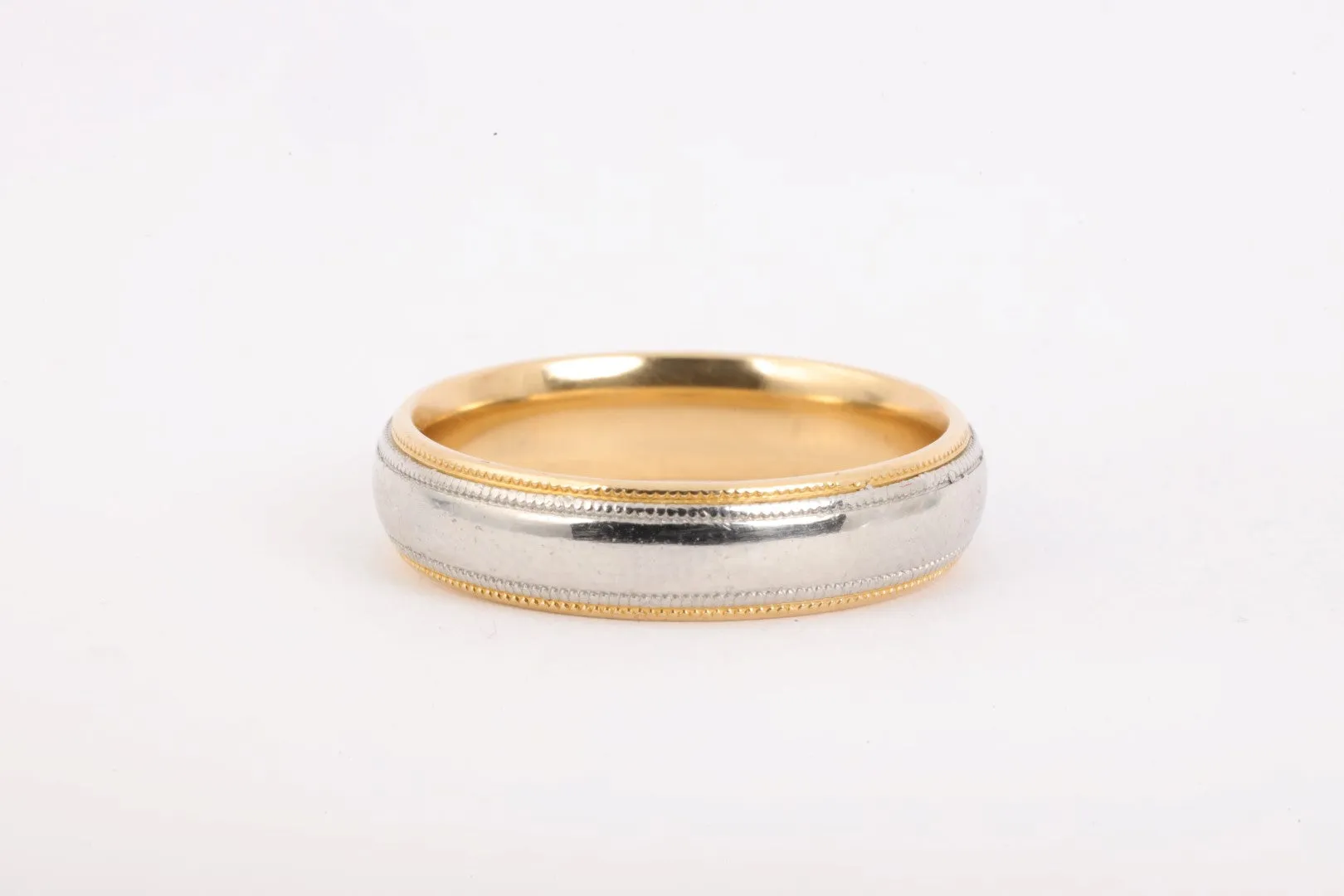 950 Platinum and 18k Yellow Gold Ring Band Size 10 (10.22g.)