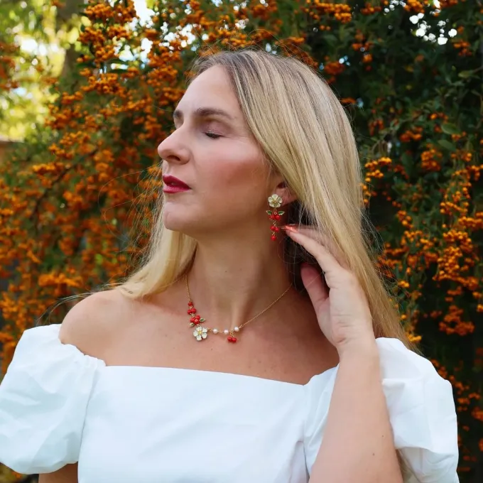 Cranberry Flowers Necklace