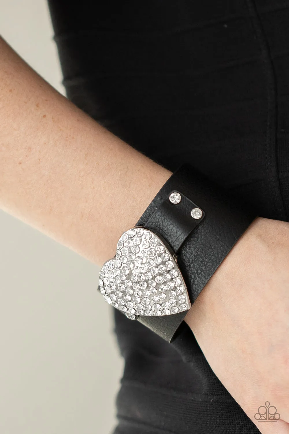 Flauntable Flirt Black-Bracelet