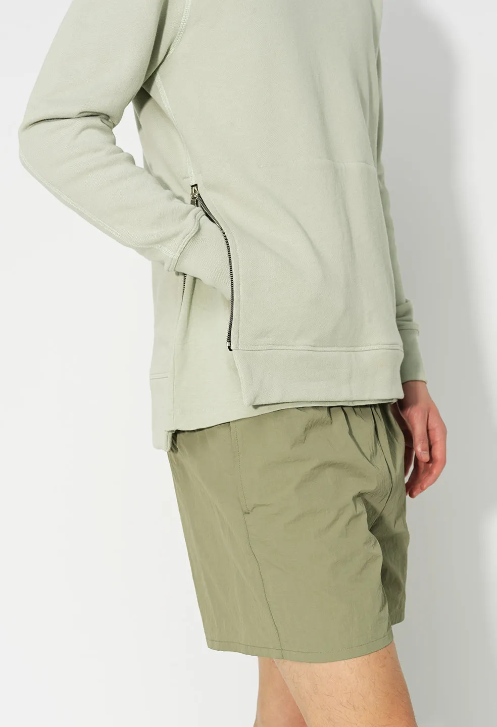 Hooded Villain / Mint