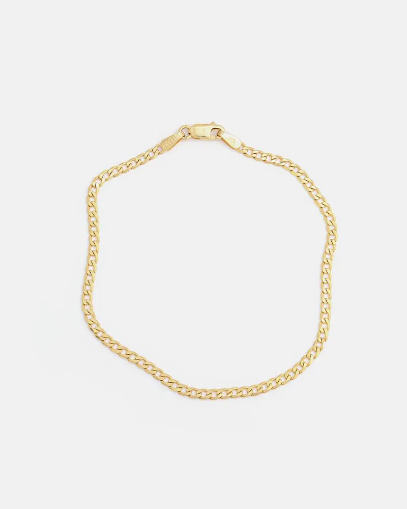 Thin Curb Bracelet in Yellow Gold