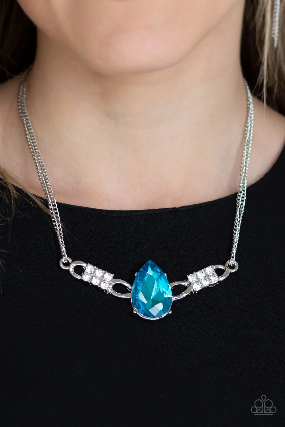 Way To Make An Entrance Blue Necklace Set