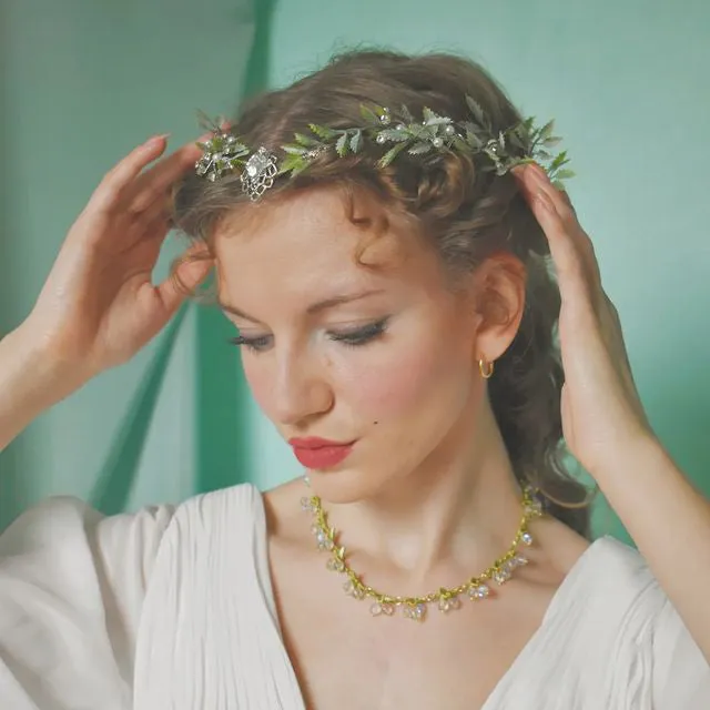 White Currant Necklace