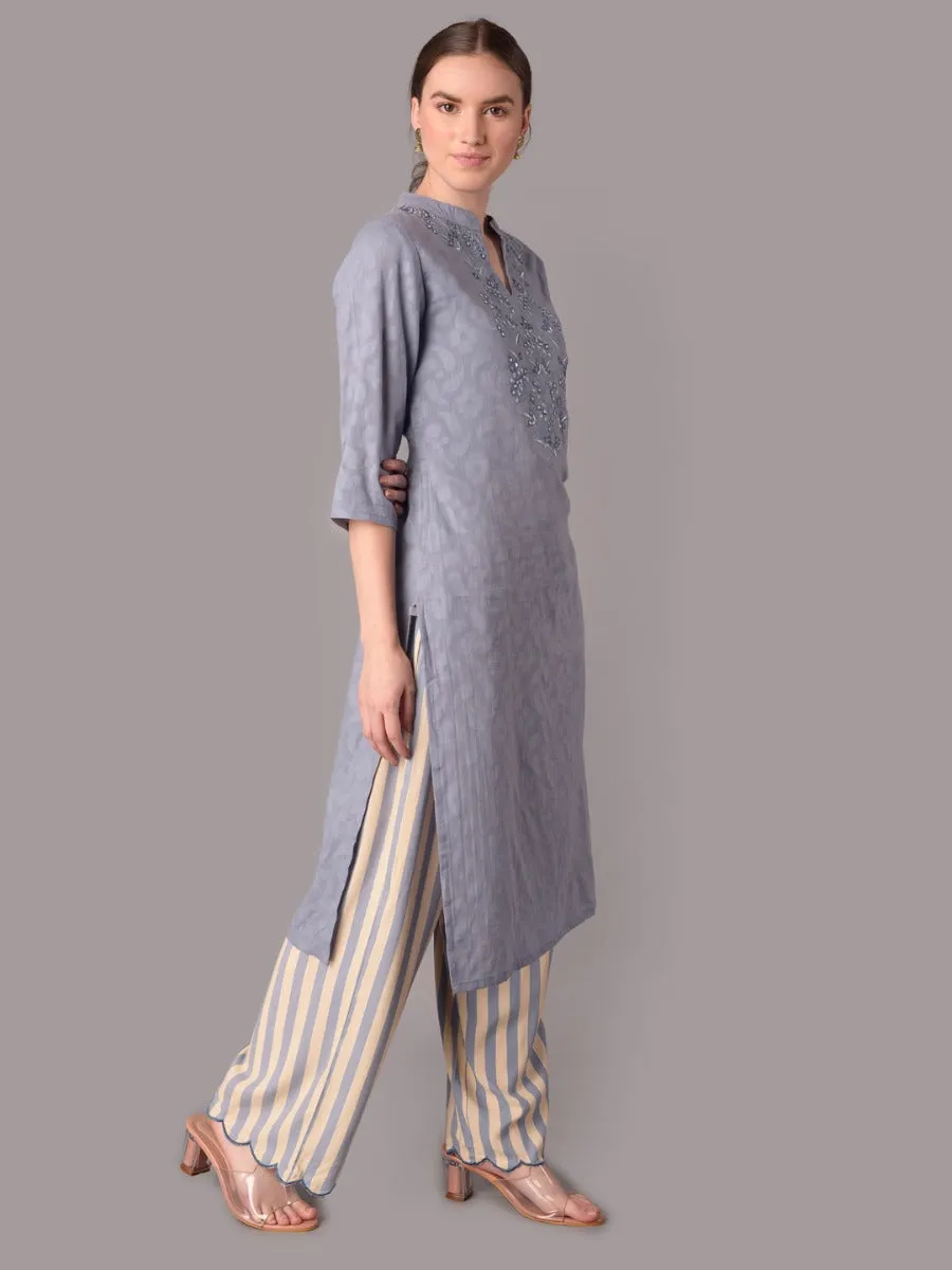 Women Blue Embroidered Kurta With Pant